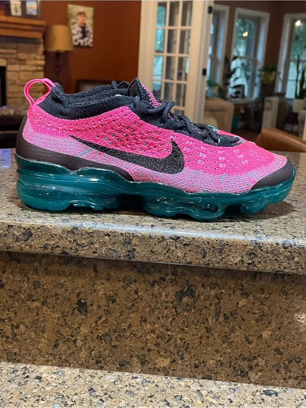 🔥 Nike Air VaporMax Flyknit Athletic Shoe Miami Nights Women’s Sz 6 Pink Teal